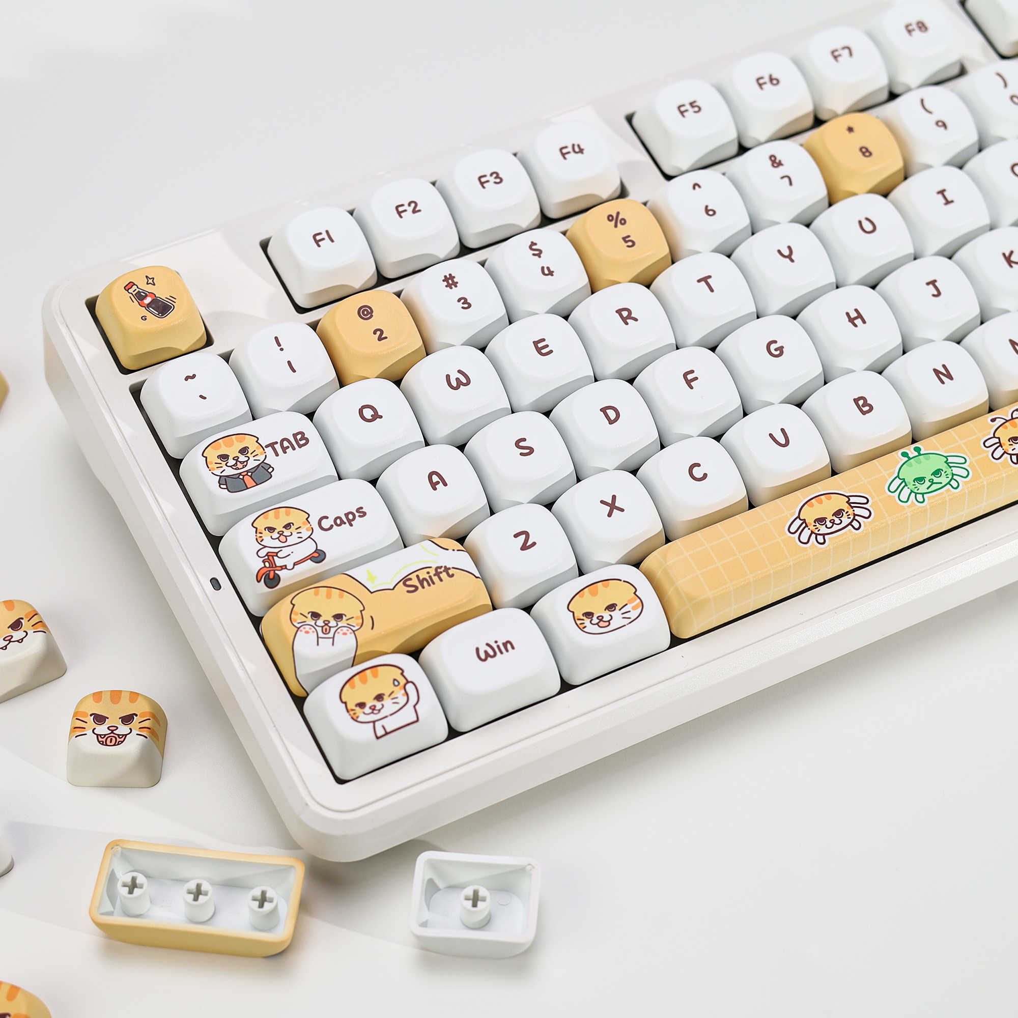 Gaming Keyboard No Number Pad - KBDiy Cute Bad Cat Theme Keycaps