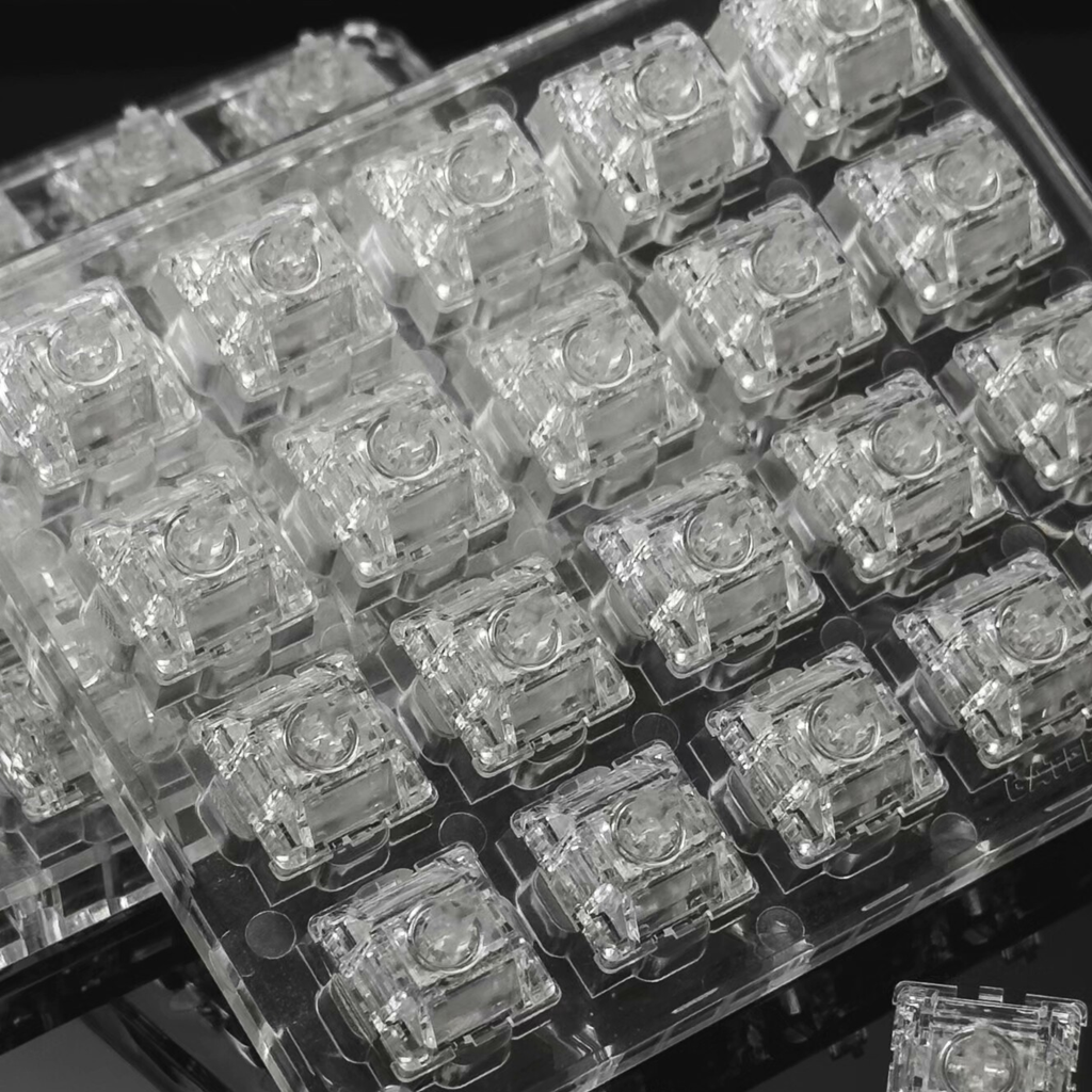 UR Ice Magnetic Extreme Switch - مراجعة Gaming Keyboard Type C وسعره