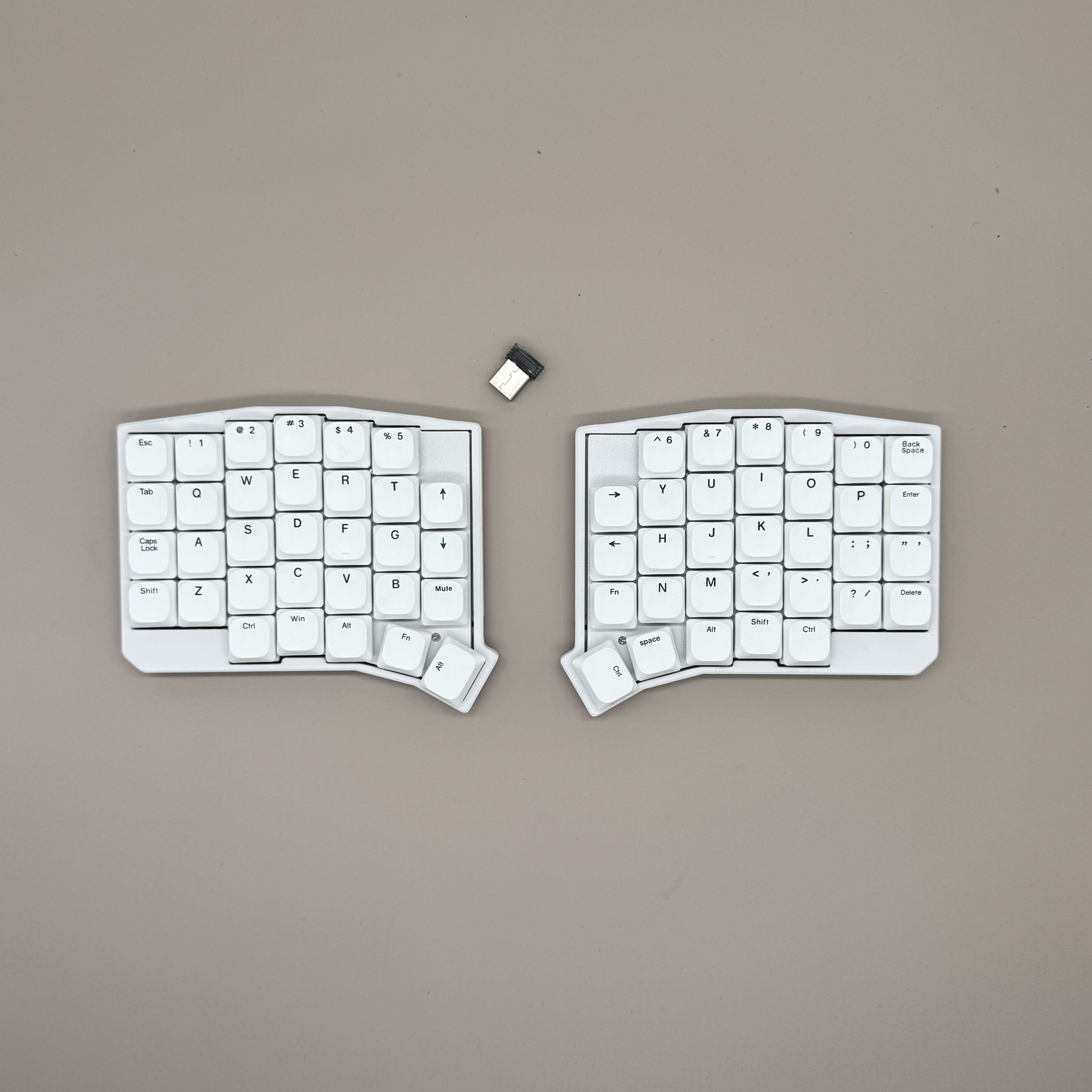 SOFLE Low Profile Split Keyboa - مراجعة Gaming Keyboard Extension وسعره