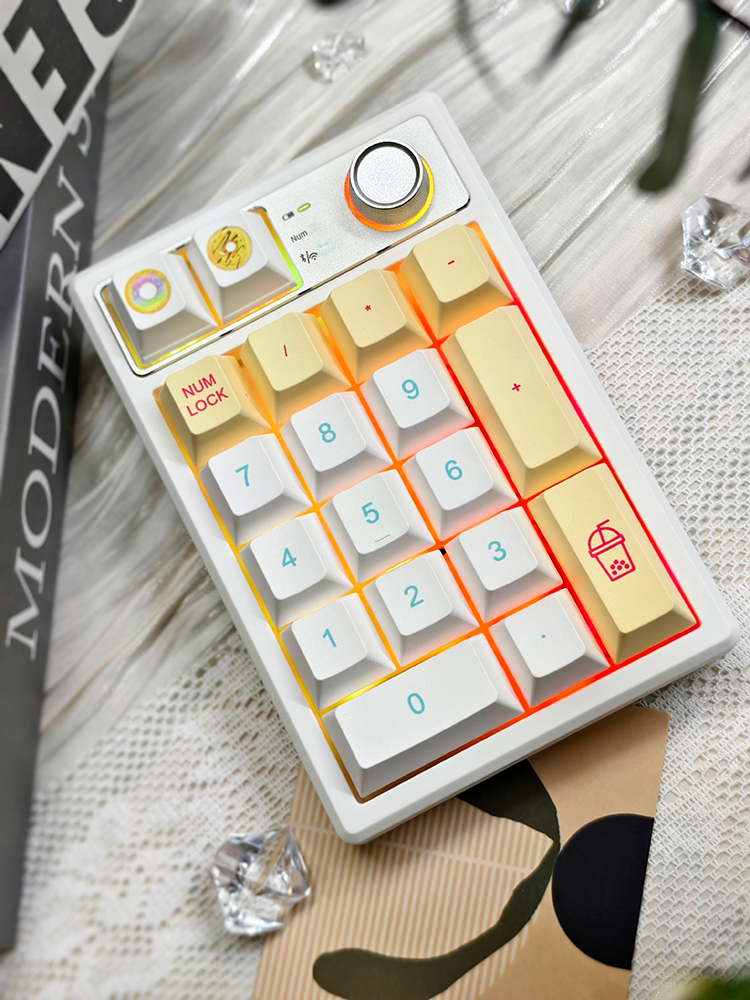 Tri modes Bluetooth KEYCOOL pr - مراجعة Gaming Keyboard No Number Pad وسعره