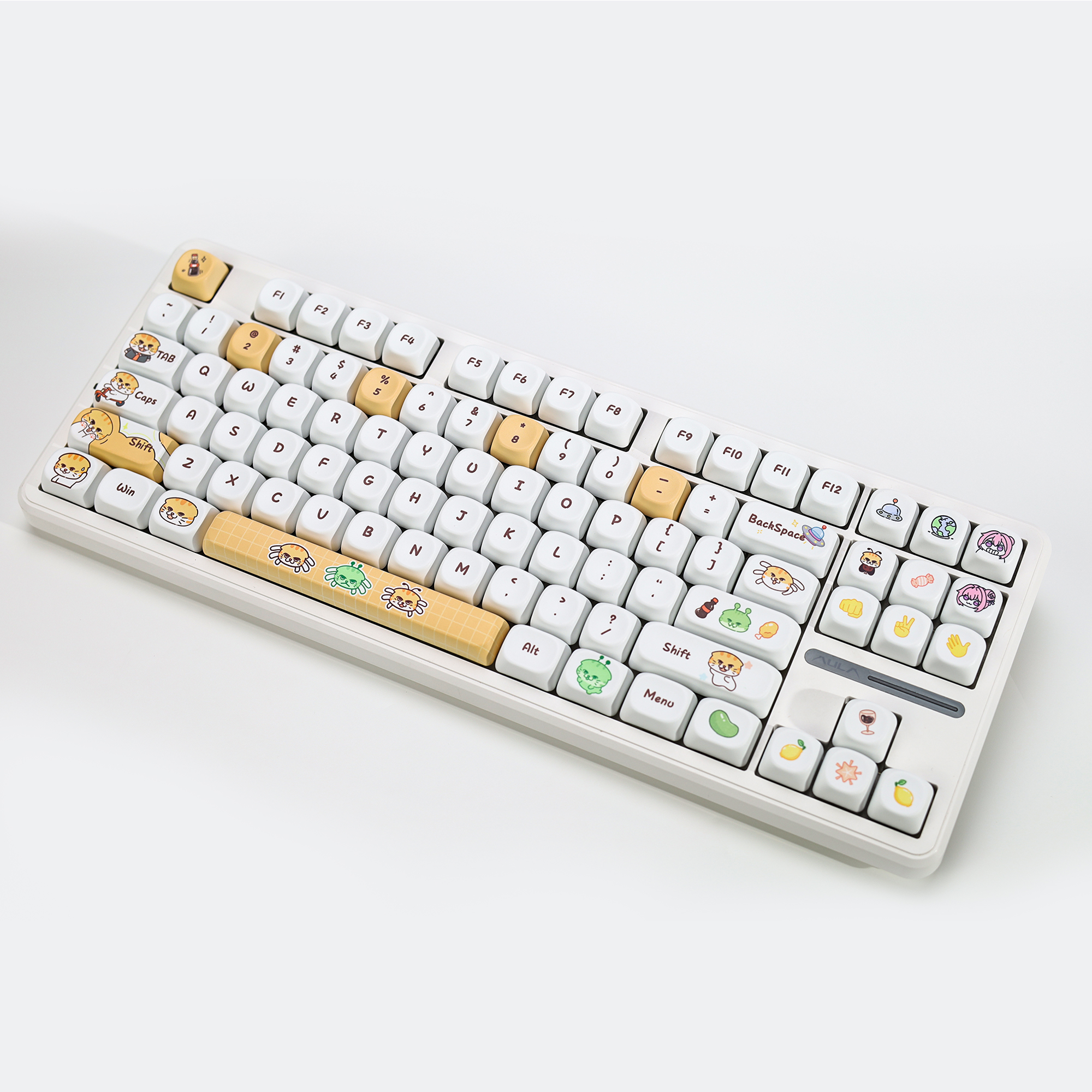 KBDiy Cute Bad Cat Theme Keyca - مراجعة Gaming Keyboard No Number Pad وسعره